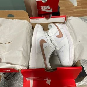 Nike Dunk Low. summit white/ metallic red bronze. Size 6Y/8W. Brand new.$90 obo